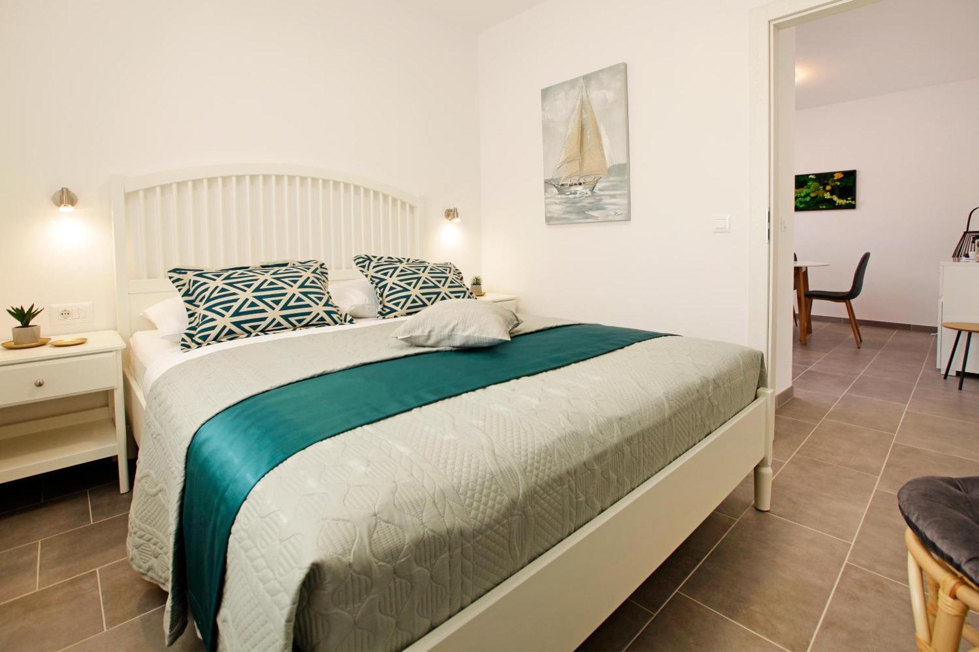 Santa Cruz Apartments Supetar Luaran gambar